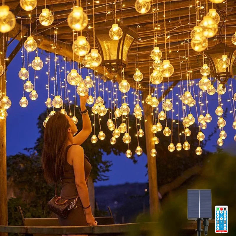 Solar Fairy Curtain Lights – 12 Bollen Buitenverlichting met Afstandsbediening